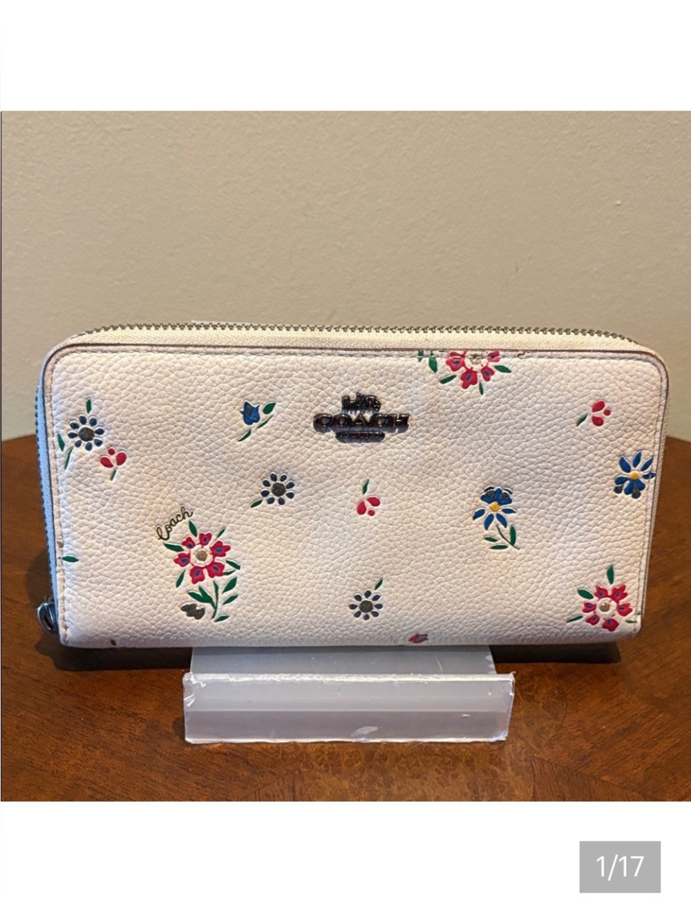 Coach Floral Wallet White/Pink blue green blooms/Silvertone Hw pebble LeatherEUC